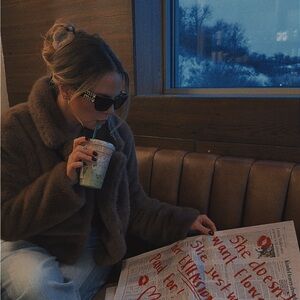 Meet your Posher, Ashley